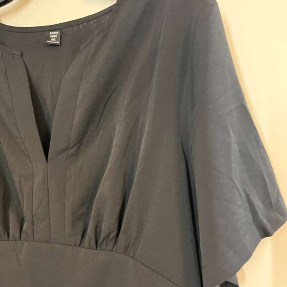 Shein Curve Women’s Black Short Sleeve V-Neck 3XL - Picture 5 of 6